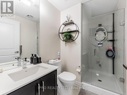 809 - 9075 Jane Street, Vaughan, ON - Indoor Photo Showing Bathroom