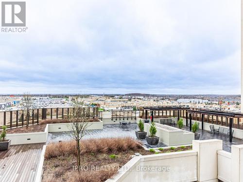 809 - 9075 Jane Street, Vaughan, ON - Outdoor With View