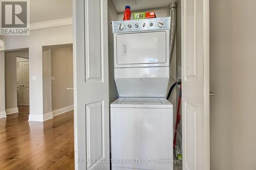 #208 -80 Burns Blvd, King, ON - Indoor Photo Showing Laundry Room
