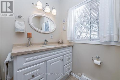 297 Beach Road, Innisfil, ON - Indoor Photo Showing Bathroom