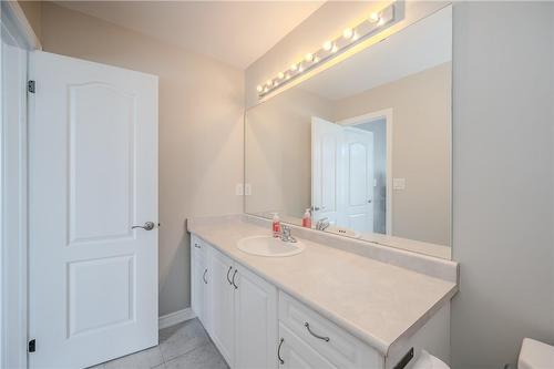 3322 Stoneware Road, Burlington, ON - Indoor Photo Showing Bathroom