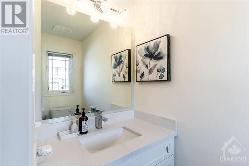 749 Percifor Way, Orleans, ON - Indoor Photo Showing Bathroom