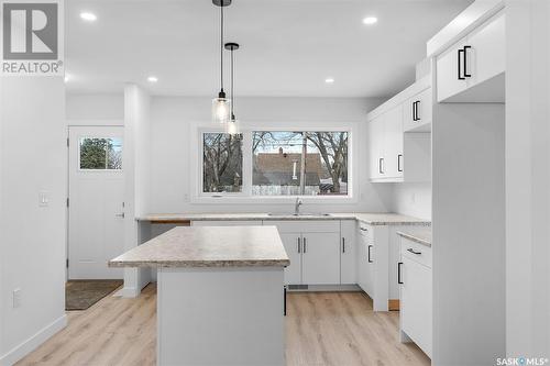 1440 1St Avenue N, Saskatoon, SK - Indoor Photo Showing Kitchen With Upgraded Kitchen