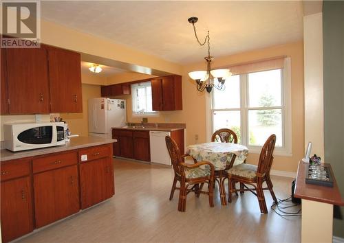 Eat in Kitchen - 423 Fourteenth Street W, Cornwall, ON - Indoor Photo Showing Dining Room