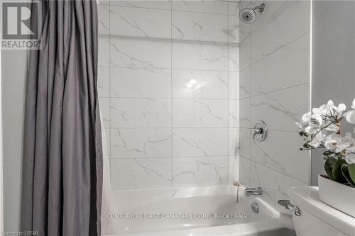 #209 -650 Cheapside St, London, ON - Indoor Photo Showing Bathroom