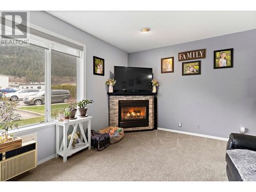 106-380 Shepherd Rd, Chase, BC - Indoor With Fireplace