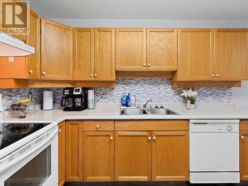 380 Shepherd Road Unit# 106, Chase, BC - Indoor Photo Showing Kitchen With Double Sink