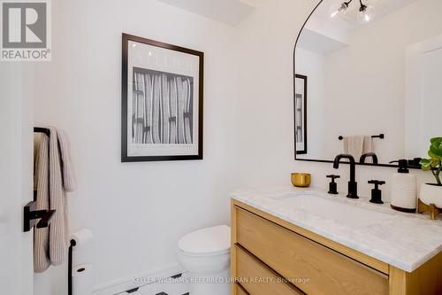 12 Wesley Ave, Mississauga, ON - Indoor Photo Showing Bathroom