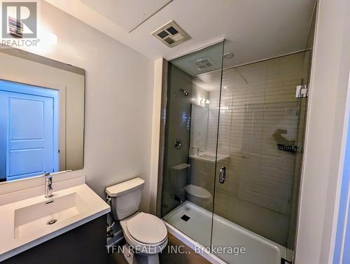 #625 -3220 William Coltson Ave, Oakville, ON - Indoor Photo Showing Bathroom