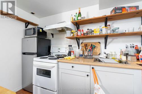 64 Pelmo Cres, Toronto, ON - Indoor Photo Showing Kitchen