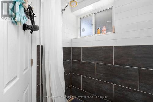 64 Pelmo Cres, Toronto, ON - Indoor Photo Showing Bathroom