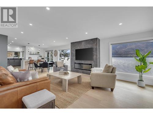 2396 Dubbin Road, Kelowna, BC - Indoor Photo Showing Living Room With Fireplace