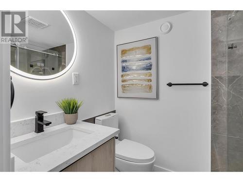 2396 Dubbin Road, Kelowna, BC - Indoor Photo Showing Bathroom