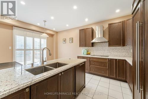 195 Sussexvale Dr, Brampton, ON - Indoor Photo Showing Kitchen With Double Sink With Upgraded Kitchen