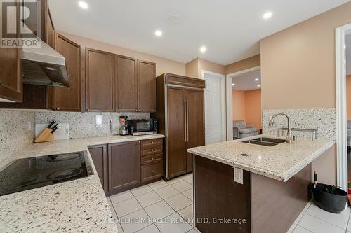 195 Sussexvale Dr, Brampton, ON - Indoor Photo Showing Kitchen With Double Sink