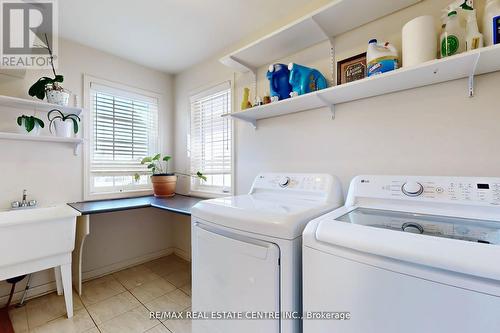 14 Clyde Rd, Brampton, ON - Indoor Photo Showing Laundry Room