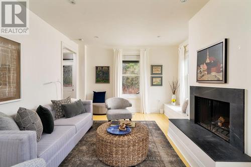 513 Elgar Dr, Cavan Monaghan, ON - Indoor Photo Showing Living Room With Fireplace