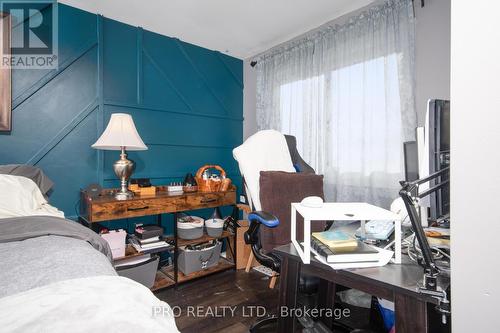 74 Pinelands Ave, Hamilton, ON - Indoor Photo Showing Bedroom