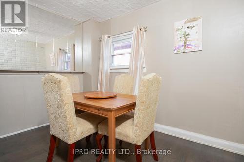 74 Pinelands Avenue, Hamilton, ON - Indoor Photo Showing Dining Room