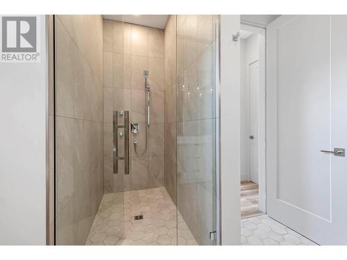 2244 Hihannah Drive, West Kelowna, BC - Indoor Photo Showing Bathroom