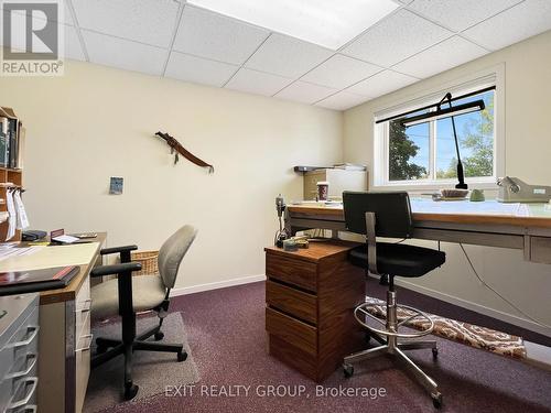 953 Airport Pkwy, Belleville, ON - Indoor Photo Showing Office