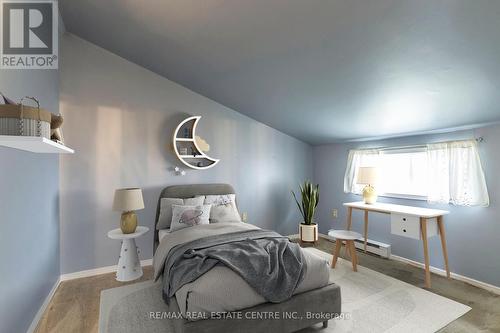 978 Bonnieview Ave, Burlington, ON - Indoor Photo Showing Bedroom