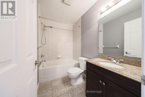 3035 Dewridge Ave, Oakville, ON - Indoor Photo Showing Bathroom
