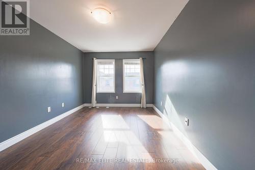 3035 Dewridge Ave, Oakville, ON - Indoor Photo Showing Other Room