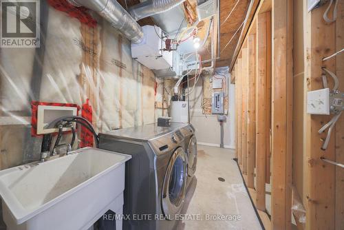 3035 Dewridge Ave, Oakville, ON - Indoor Photo Showing Laundry Room