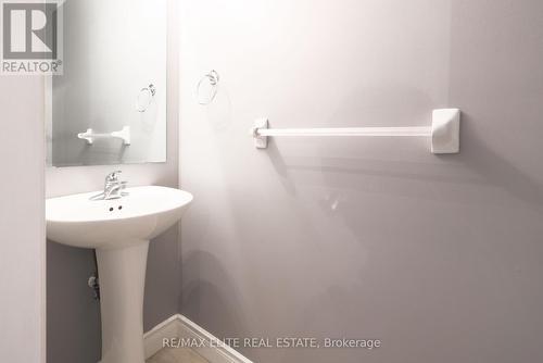 3035 Dewridge Avenue, Oakville, ON - Indoor Photo Showing Bathroom