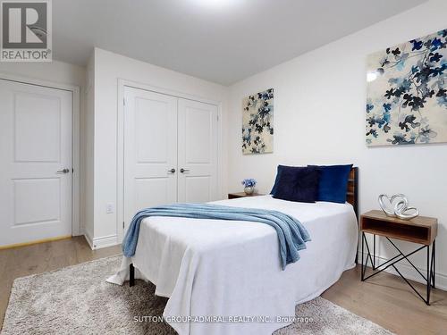 40 Meadow Vista Cres, East Gwillimbury, ON - Indoor Photo Showing Bedroom