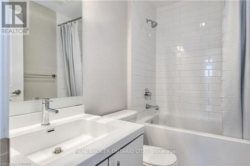 205 - 65 Speers Road, Oakville, ON - Indoor Photo Showing Bathroom