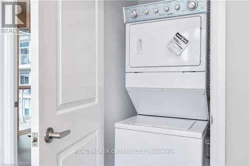 #205 -65 Speers Rd, Oakville, ON - Indoor Photo Showing Laundry Room