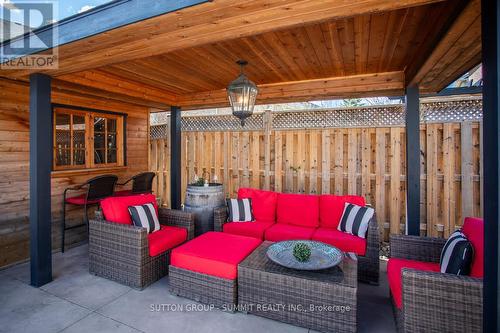 852 Trudeau Dr, Milton, ON - Outdoor With Deck Patio Veranda With Exterior