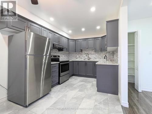 #6 -3065 Lenester Dr, Mississauga, ON - Indoor Photo Showing Kitchen With Upgraded Kitchen