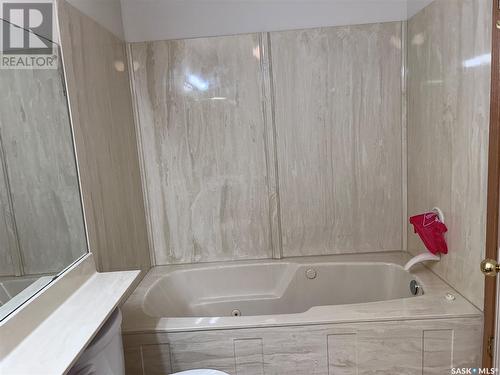 303 2315 Cornwall Street, Regina, SK - Indoor Photo Showing Bathroom