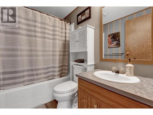 2748 Greenforest Crescent, Prince George, BC - Indoor Photo Showing Bathroom