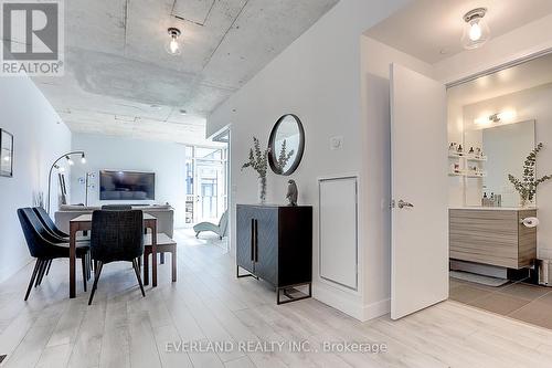 #1201 -210 Simcoe St, Toronto, ON - Indoor Photo Showing Other Room