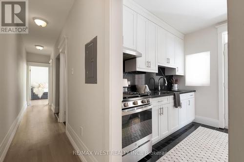 Bldg 1 - 9 Humewood Drive, Toronto (Humewood-Cedarvale), ON - Indoor Photo Showing Kitchen