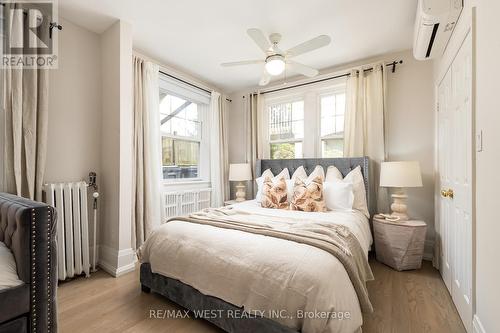 Bldg 1 - 9 Humewood Drive, Toronto (Humewood-Cedarvale), ON - Indoor Photo Showing Bedroom