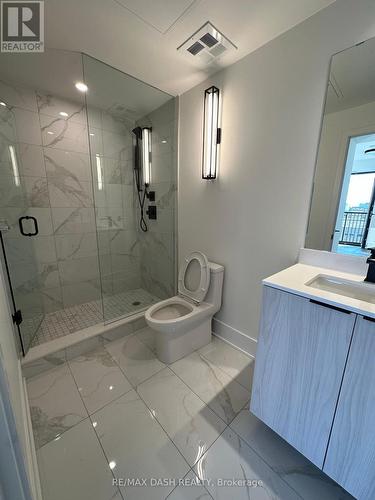 802 - 123 Portland Street, Toronto, ON - Indoor Photo Showing Bathroom