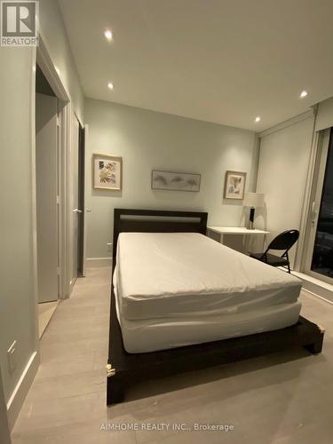 4009 - 1 Bloor Street E, Toronto, ON - Indoor Photo Showing Bedroom
