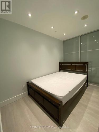 #4009 -1 Bloor St E, Toronto, ON - Indoor Photo Showing Bedroom