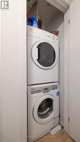 #417 -1800 Simcoe St N, Oshawa, ON - Indoor Photo Showing Laundry Room