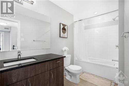 516 Stadacone Row, Ottawa, ON - Indoor Photo Showing Bathroom
