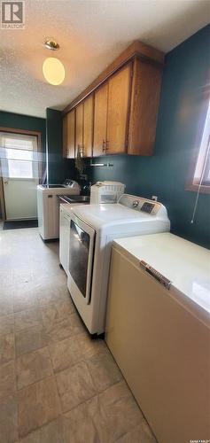 806 Garnet Street, Grenfell, SK - Indoor Photo Showing Laundry Room