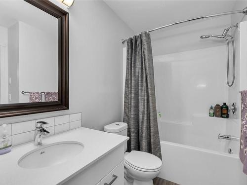 206-2250 Majoros Road, West Kelowna, BC - Indoor Photo Showing Bathroom
