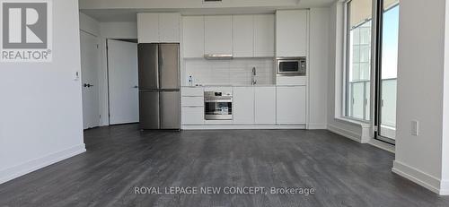 #S2203 -8 Olympic Garden Dr, Toronto, ON - Indoor Photo Showing Kitchen