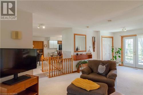 21 Davies Drive, Sauble Beach, ON - Indoor Photo Showing Living Room