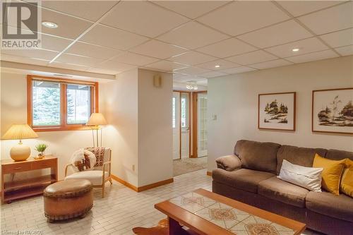 21 Davies Drive, Sauble Beach, ON - Indoor Photo Showing Living Room